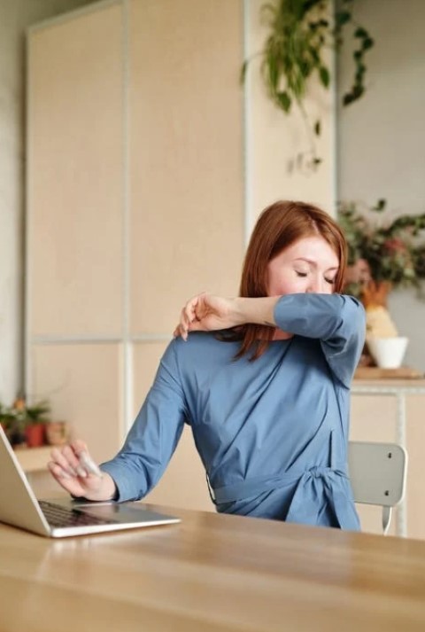 woman has symptoms dangerous sore throat